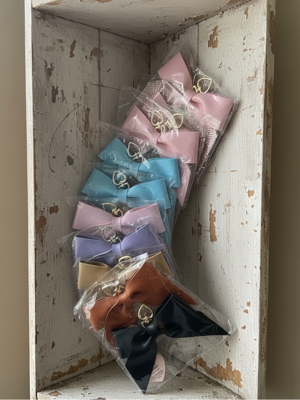 Simply Gilded "Jumbow", Vegan Leather Bow Bag Charms/Clips 
NWT